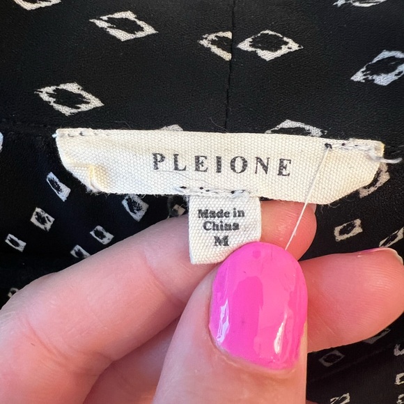 Size M Pleione work shirt - Picture 4 of 4